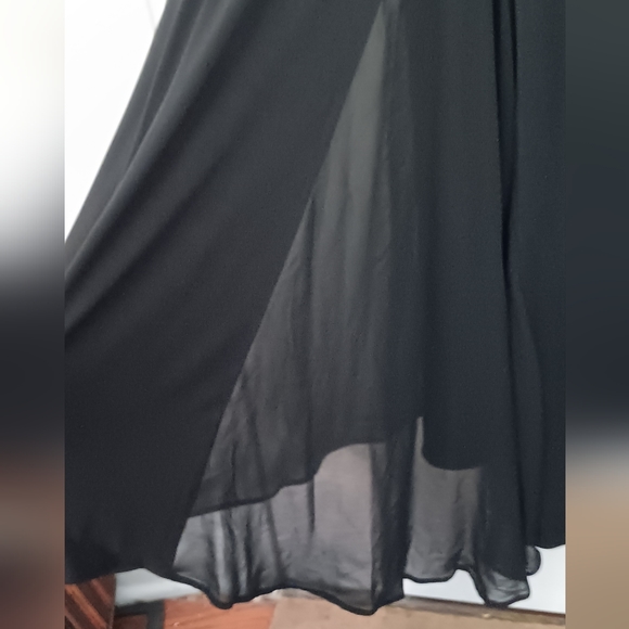 SEQUIN HEARTS OPEN BACK LONG GOWN 👗 🖤👌🏽 Size 9  EUC - Picture 7 of 9